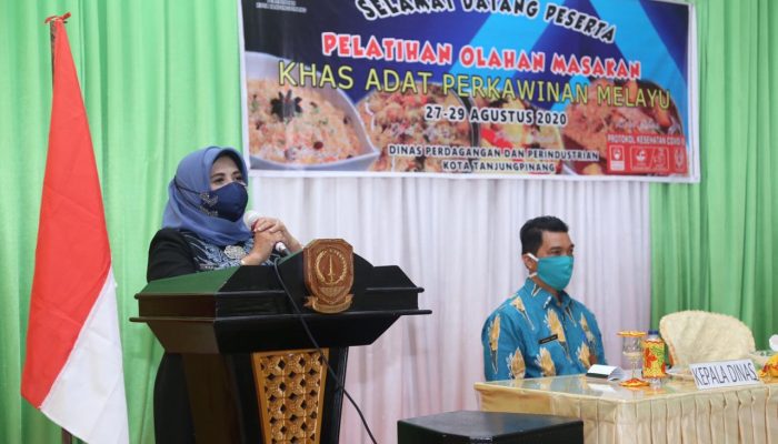 IKM Dan Pengusaha Katering Ikuti Pelatihan Masakan Khas Melayu