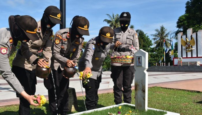 Jadikan Pahlawan Suri Tauladan Dalam Bertugas 