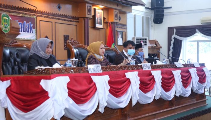 DPRD Kota Tanjungpinang Sampaikan Nota Pengantar Ranperda Perubahan Tentang Hak Keuangan dan Administratif