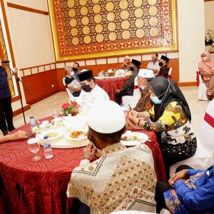 Isdianto dan Curhat Forum RT/RW Se-Tanjungpinang