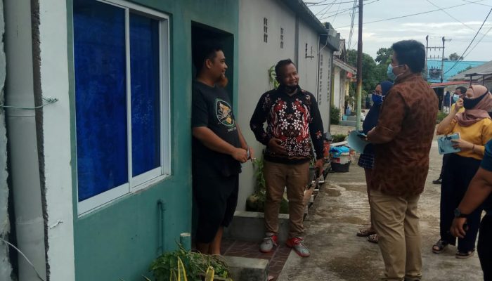 Kampanye Door to Door, Warga Teluk Sasah Sambut Roby Kurniawan Dengan Antusias