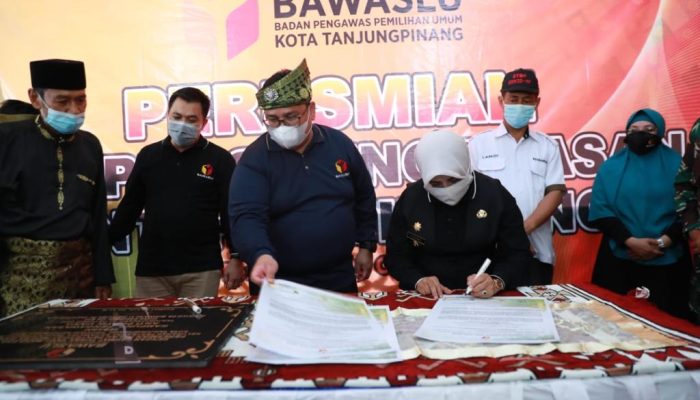 Peresmian Kampung Pengawas Anti Politik Uang