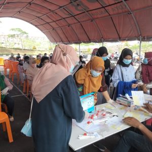 Ratusan Warga Ikuti Swab PCR Di RSUD RAT Tanjungpinang
