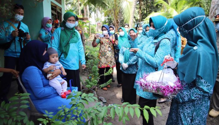 Sosialisasi Prokes dan Berikan Bantuan 5 Ribu Masker