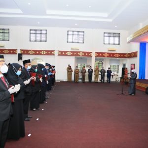 Ratusan PNS Pemko Tanjungpinang Terima Satyalancana Karya Satya 