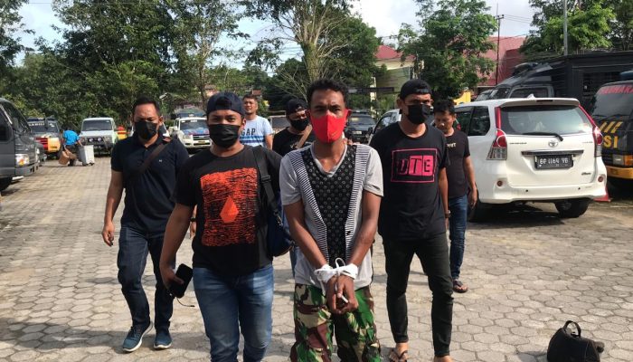 Nelayan Melukai Pemilik Dan Mencuri Mobil Avanza Di Dompak
