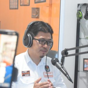 TPS Sediakan Masker Dan Sarung Tangan Bagi Pemilih