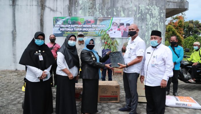 Pemko Berikan Bantuan Petani Dan Siap Bantu Dirikan Koperasi