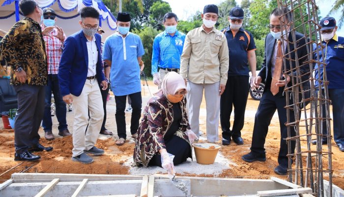 Peletakan Batu Pertama Pembangunan Gedung Sekolah Karakter SD Islam Al-Faatih