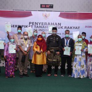375 Warga Tanjungpinang Terima Sertifikat Tanah