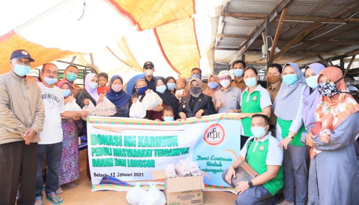 Pemko Serahkan Bantuan Warga Korban Banjir dan Longsor
