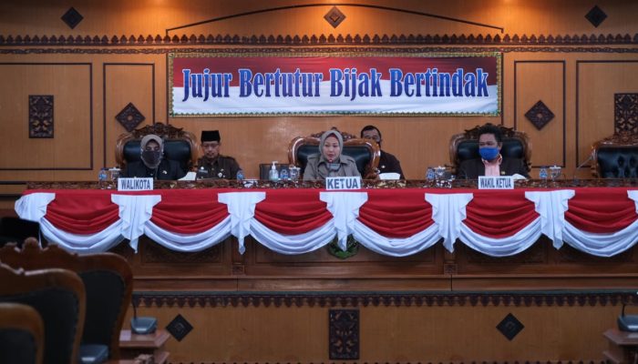 Rapat Paripurna Terbuka : Walikota Sampaikan Usulan Enam Ranperda Inisiatif