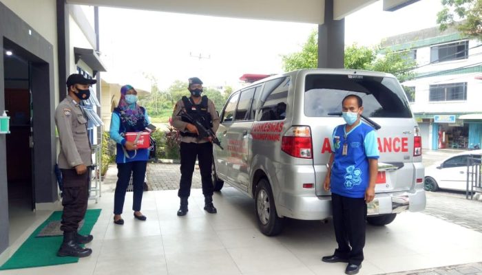 Polres Tanjungpinang Kawal Distribusi Vaksin Covid-19 Ke Faskes Di Tanjungpinang