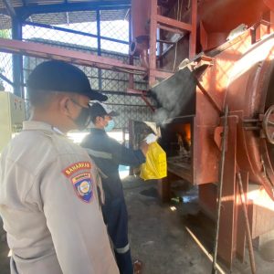 Polres Tanjungpinang Amankan Pemusnahan Botol Bekas Vaksin Covid-19