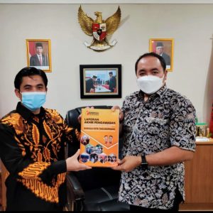 Bawaslu Tanjungpinang Sampaikan Laporan Akhir Pengawasan Pilkada 2020 Kepada Bawaslu RI