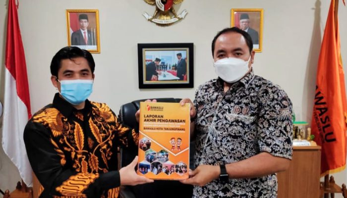 Bawaslu Tanjungpinang Sampaikan Laporan Akhir Pengawasan Pilkada 2020 Kepada Bawaslu RI