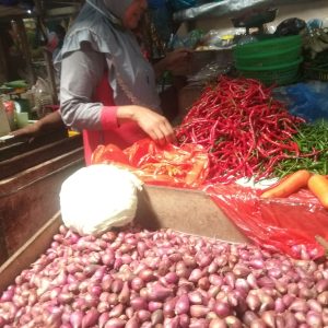 Harga Cabe Merah Dan Rawit Melambung Di Pasaran
