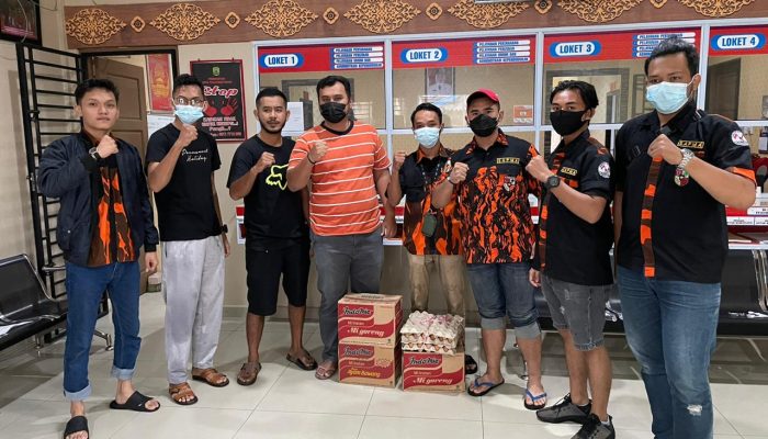 Peduli Korban Banjir, SAPMA PP Tanjungpinang Beri Bantuan Sembako