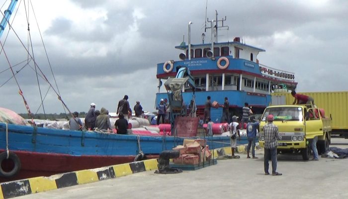 Pelabuhan Bongkar Muat Pelantar 2,Diduga Jadi Tempat Pengiriman Barang Illegal Antar Pulau
