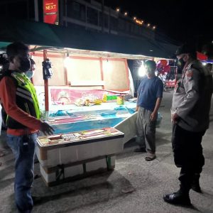 3 Pedagang Kembang Api Terjaring Razia