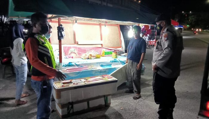 3 Pedagang Kembang Api Terjaring Razia