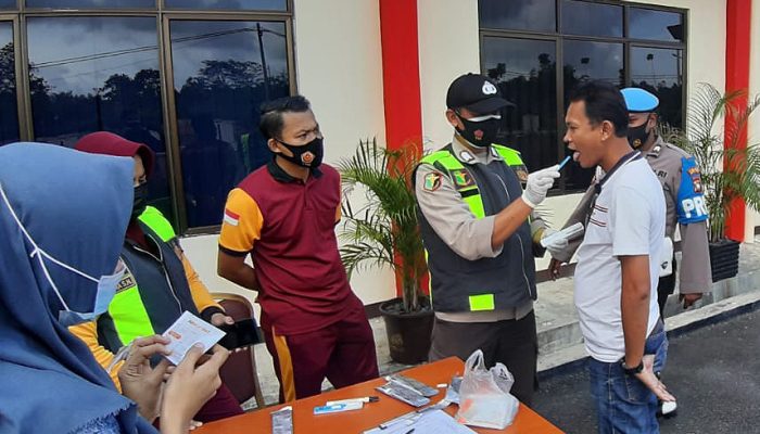 Propam Polres Bintan Laksanakan Test Urine Secara Acak Terhadap Personil