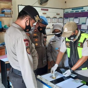 Personel Polres Tanjungpinang Cek Urine Secara Acak