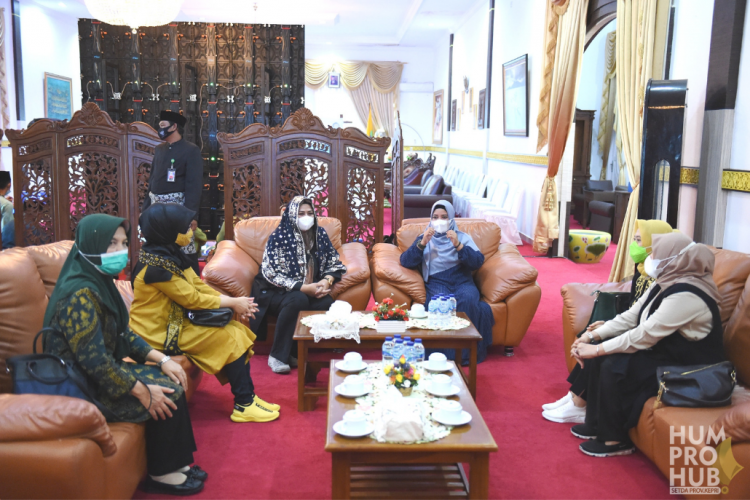 Dewi Kumalasari Kukuhkan TP-PKK Kabupaten Lingga Periode 2021-2024