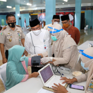 Jelang Ramadhan, Ribuan Pengurus Masjid Vaksinasi Covid-19