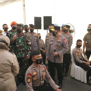 1000 Prajurit TNI Dan Personil Polri Di Kepri Suntik Vaksin Covid-19