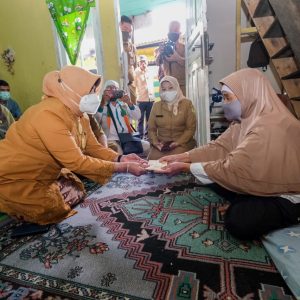 Berkat Zakat Profesi ASN, Walikota Bantu Penderita Tumor Paru Di Kampung Bugis