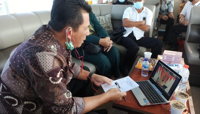 Gubernur Kepri Vicon Bersama Menko LBP Di Atas Laut Terkait Jembatan Babin