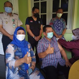 Vaksinasi Covid-19 Kedua, Gubernur Kepri : Halal dan Aman