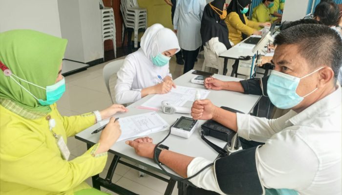 Putus Mata Rantai Penyebaran Covid-19, Pengurus SMSI Kota Batam Divaksin