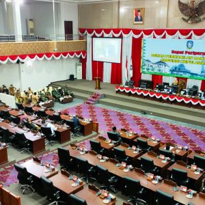 Gubernur Kepri Sampaikan Ranperda Perseroda Pembangunan Dan Pelabuhan Kepri Dalam Paripurna DPRD Kepri
