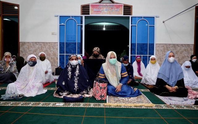 Rahma-Marlin Safari Ramadhan Bersama Di Masjid Al Anshor
