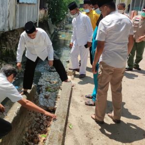 Gubernur Minta Dinas PUPR Segera Perbaiki Parit Utama Puribrata Sagulung