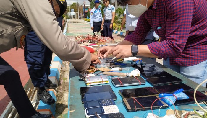 Lapas Kelas IIA Tanjungpinang Geledah Hunian Warga Binaan Temukan Alat Hisap Dan Bong Sabu
