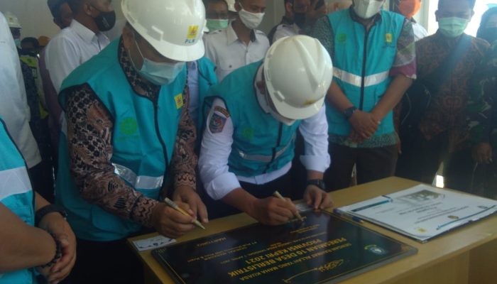 9 Desa di Lingga Teraliri Listrik PLN, Kado Dari Gubernur Ansar Ahmad