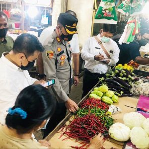 Kapolres Bintan Cek Stok Dan Harga BAPOKTING Di Wilayah Hukum Polsek Bintan Utara