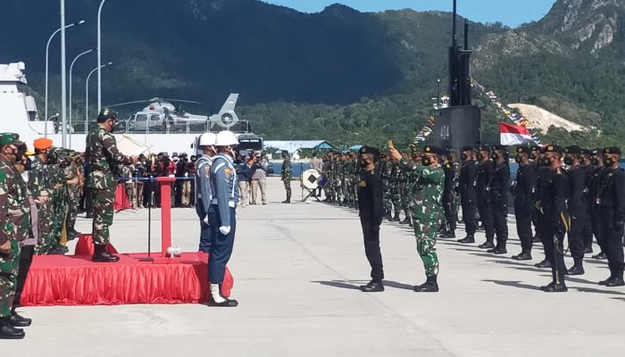 Letkol Laut (P) Ahmad Nur Taufik Jabat Komandan KRI Alugoro- 405