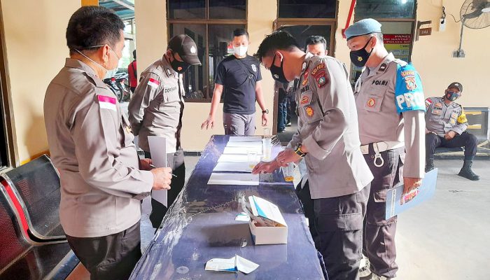 Personil Polsek Bintan Timur Tes Urine