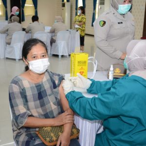 Polda Kepri Siapkan 1000 Vaksin Bagi Purnawirawan Dan Keluarga Besar Polri
