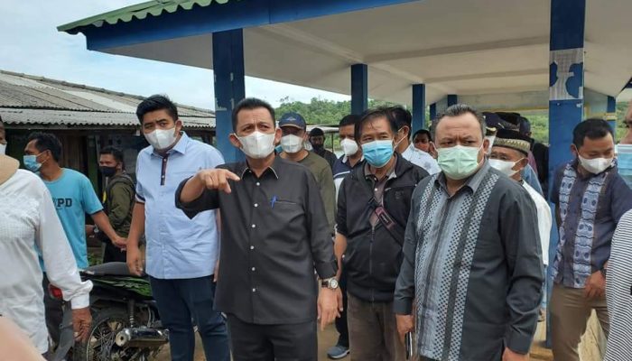 Berkunjung ke Mantang, Gubernur Ansar Ahmad Beri Oleh-Oleh Rehab Jalan Lingkar dan Dermaga
