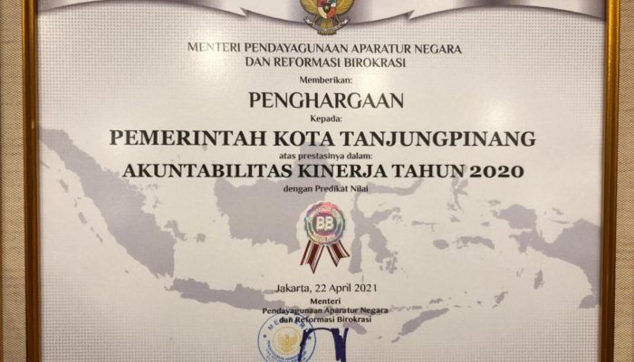 Pemko Tanjungpinang Terima Penghargaan SAKIP Predikat BB