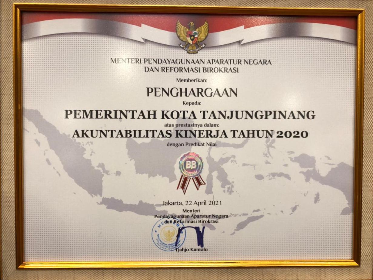 Pemko Tanjungpinang Terima Penghargaan SAKIP Predikat BB