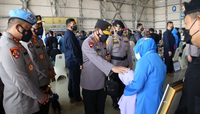 Kapolri Tawarkan Anak Prajurit Awak Nanggala 402 Jadi Polisi