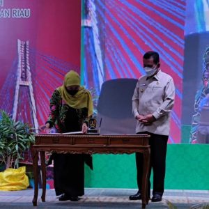 Gubernur Kepri Dan Jawa Timur Tandangani MoU Kerjasama Perdagangan