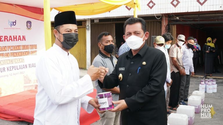 Penambang Boat Tanjungpinang Terima CSR Bank Riau Kepri Rp241.604.000