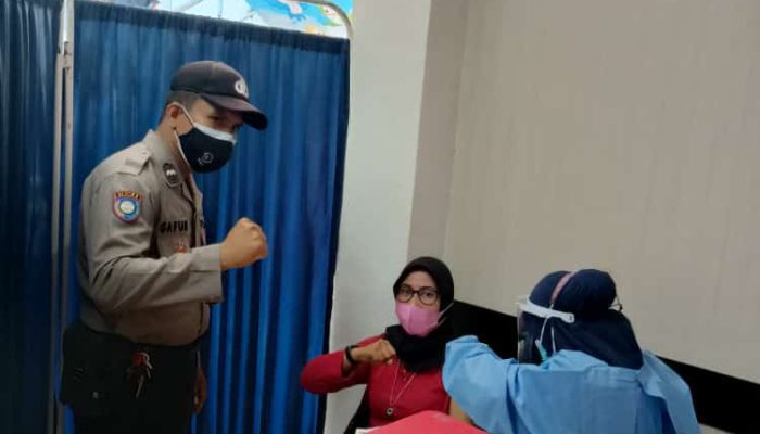 2.000 Orang Ikuti Vaksinasi Serentak